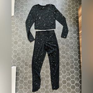 Pretty Nike constellation dri-fit set. Full sleeve top and tights. Worn once!